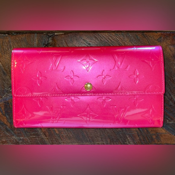 ULTRA RARE HTF LOUIS VUITTON Vernis Barbie Hot Pink Wallet - Picture 1 of 12
